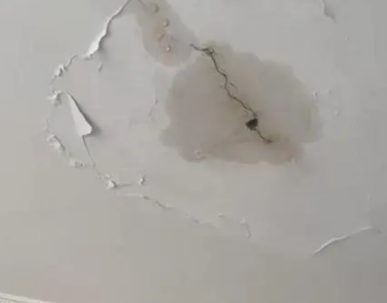 昆明阳台漏水维修公司分享下屋面防水工程质量问题原因分析